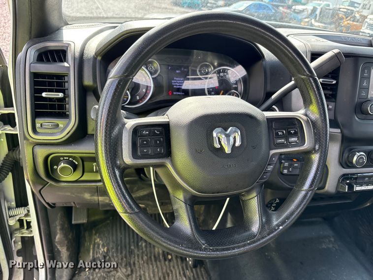 image for item YA2748 2022 RAM 3500 Crew Cab utility bed pickup truck