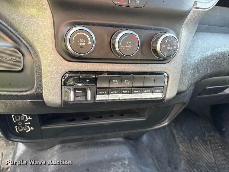 image for item YA2748 2022 RAM 3500 Crew Cab utility bed pickup truck