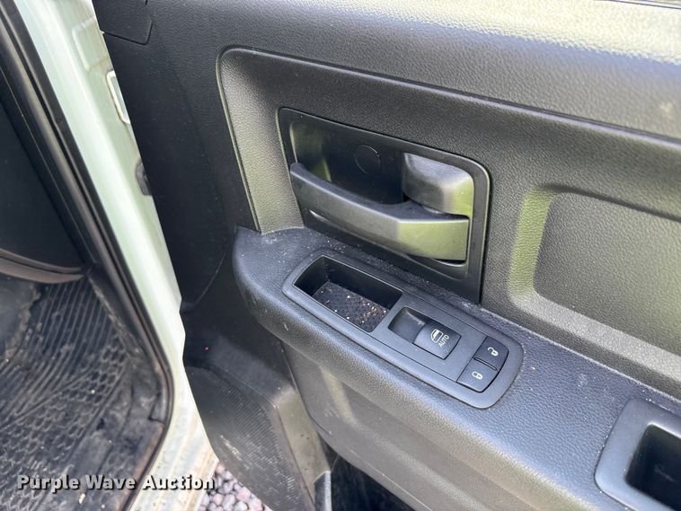 image for item YA2748 2022 RAM 3500 Crew Cab utility bed pickup truck