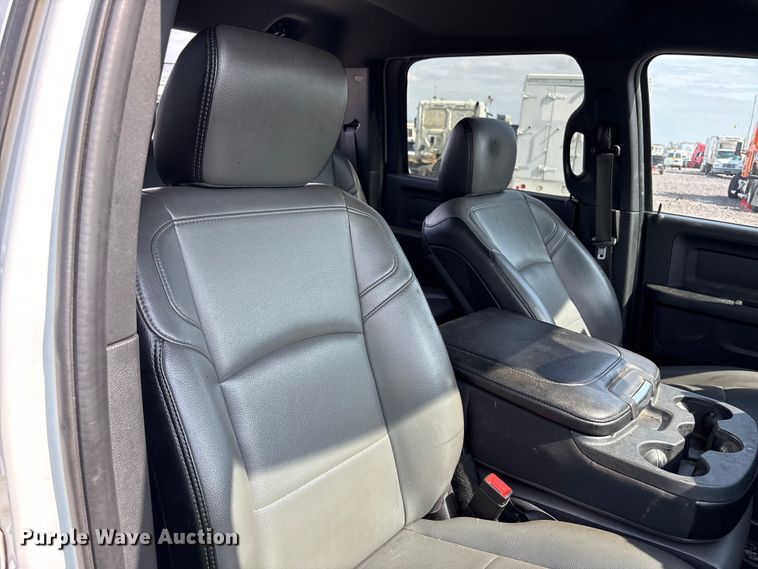 image for item YA2748 2022 RAM 3500 Crew Cab utility bed pickup truck