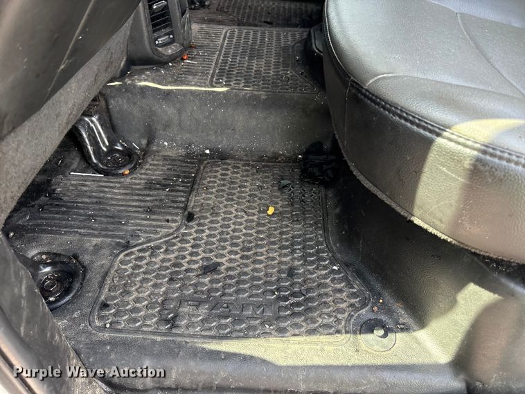 image for item YA2748 2022 RAM 3500 Crew Cab utility bed pickup truck