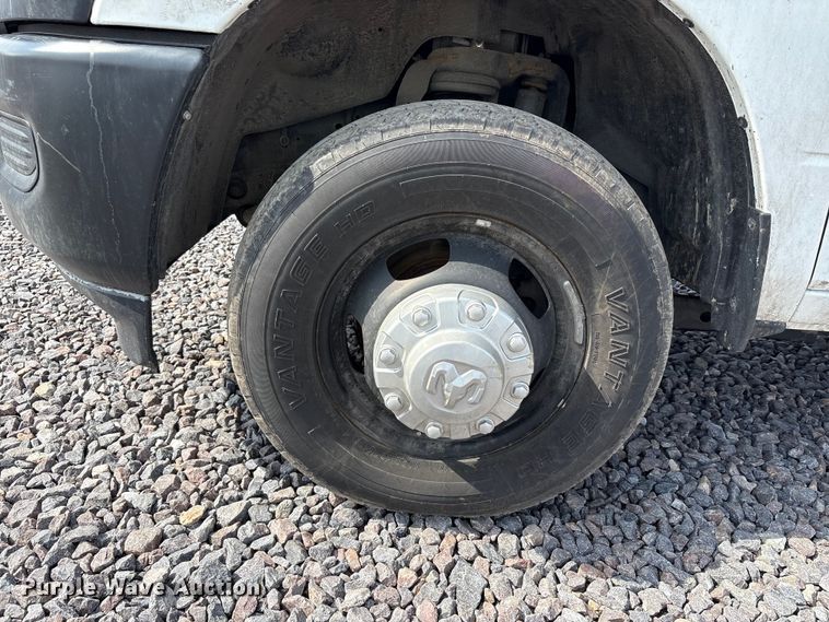 image for item YA2748 2022 RAM 3500 Crew Cab utility bed pickup truck