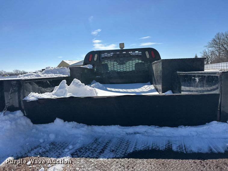 image for item YA2853 2017 Ford F550 Super Duty flatbed truck