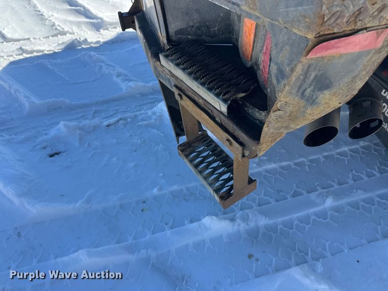 image for item YA2853 2017 Ford F550 Super Duty flatbed truck