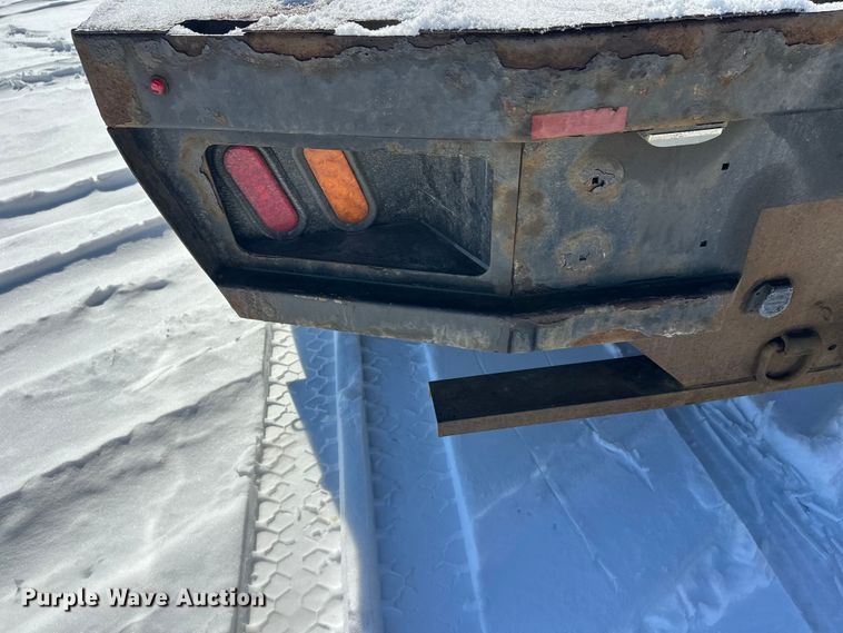 image for item YA2853 2017 Ford F550 Super Duty flatbed truck