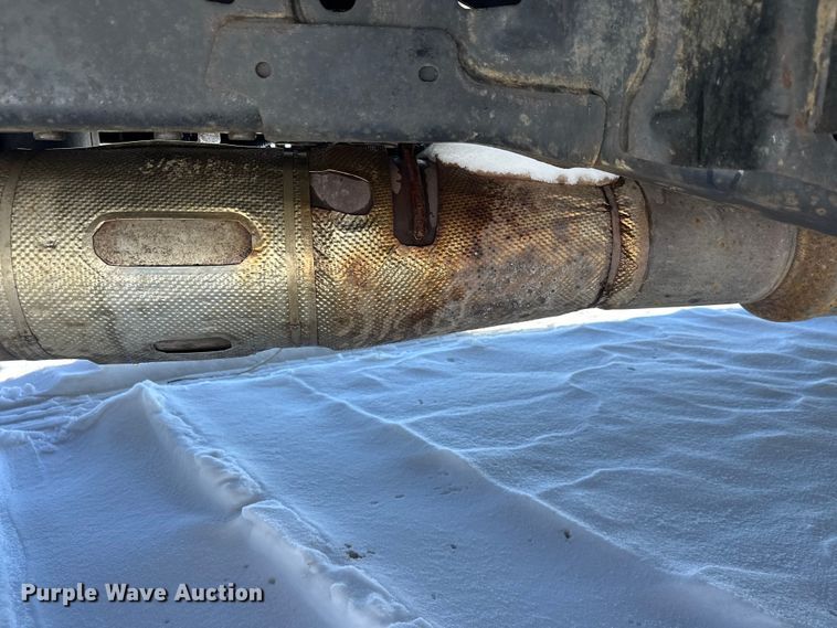 image for item YA2853 2017 Ford F550 Super Duty flatbed truck