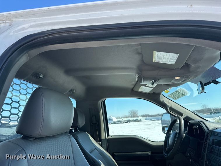 image for item YA2853 2017 Ford F550 Super Duty flatbed truck