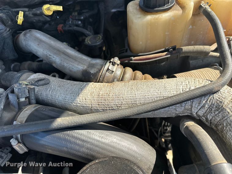 image for item YA2853 2017 Ford F550 Super Duty flatbed truck