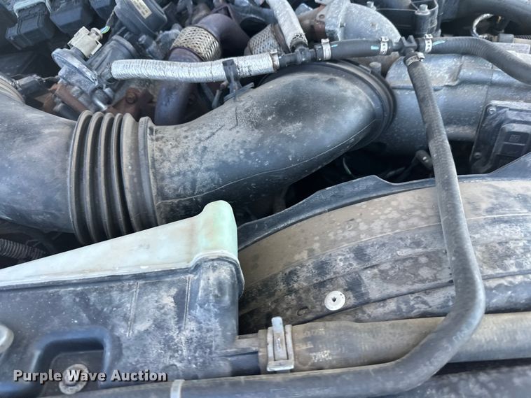 image for item YA2853 2017 Ford F550 Super Duty flatbed truck