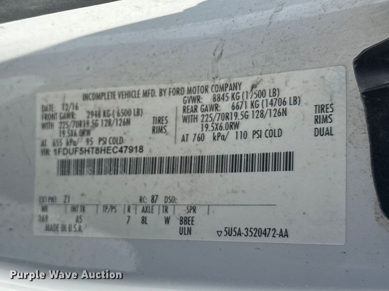 image for item YA2853 2017 Ford F550 Super Duty flatbed truck