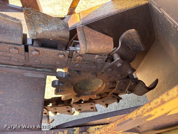 image for item DH1946 1989 Vermeer V-7550 trencher