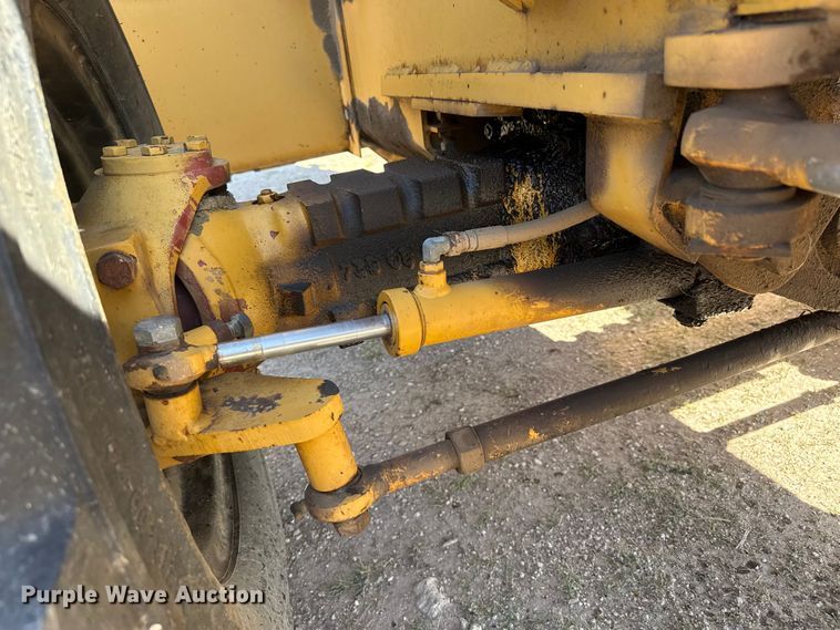image for item DH1946 1989 Vermeer V-7550 trencher