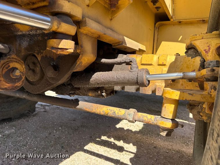 image for item DH1946 1989 Vermeer V-7550 trencher