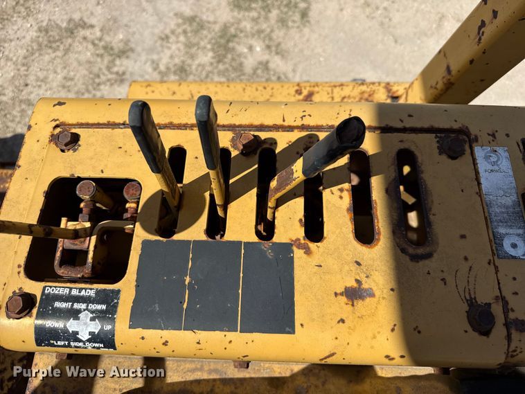 image for item DH1946 1989 Vermeer V-7550 trencher