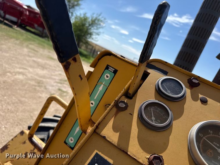 image for item DH1946 1989 Vermeer V-7550 trencher