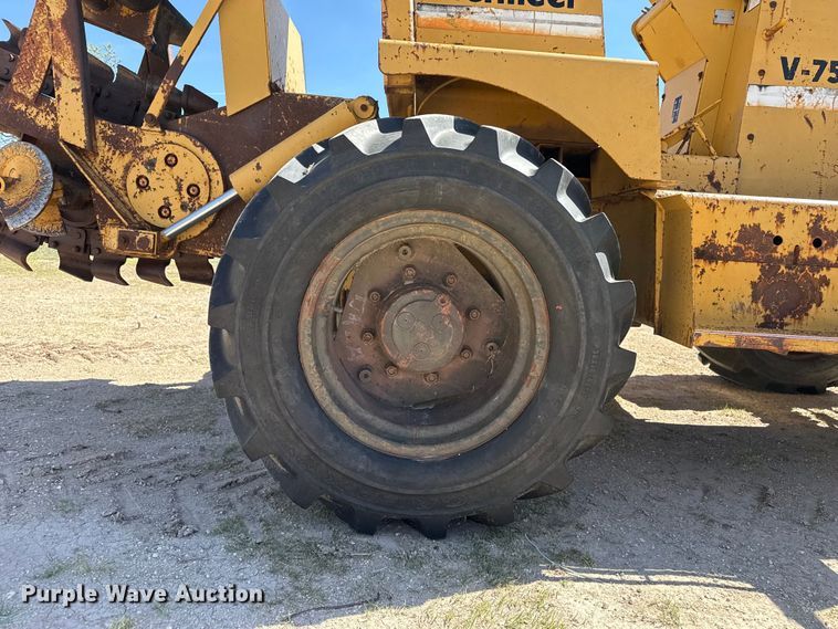 image for item DH1946 1989 Vermeer V-7550 trencher