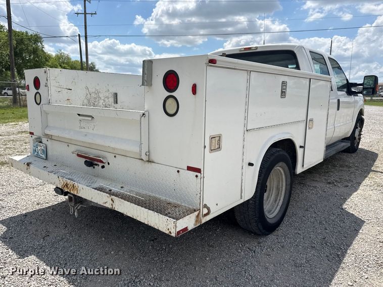 image for item DO8499 2012 Ford F350 Super Duty utility bed pickup truck