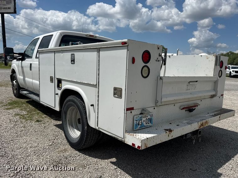 image for item DO8499 2012 Ford F350 Super Duty utility bed pickup truck