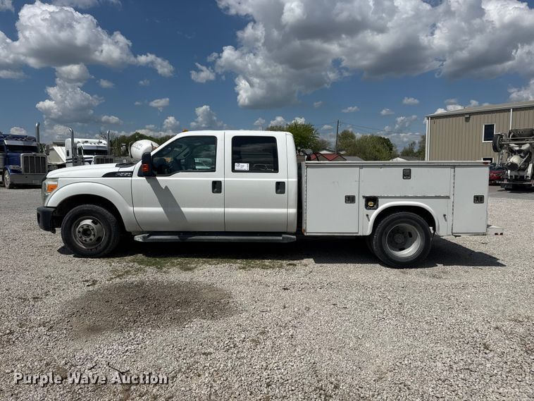 image for item DO8499 2012 Ford F350 Super Duty utility bed pickup truck