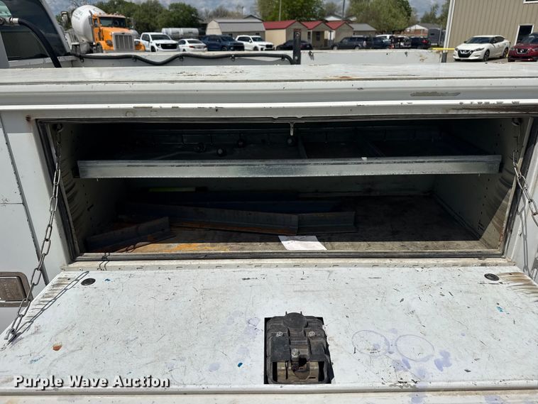 image for item DO8499 2012 Ford F350 Super Duty utility bed pickup truck
