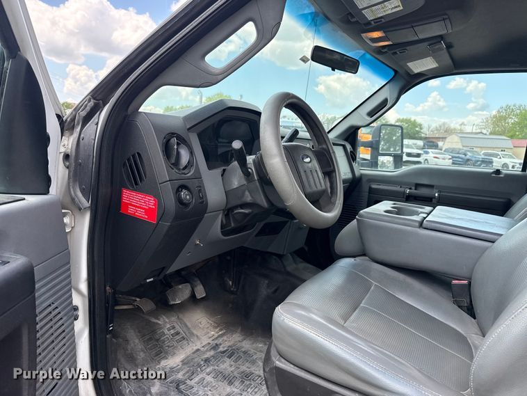 image for item DO8499 2012 Ford F350 Super Duty utility bed pickup truck