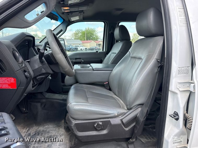image for item DO8499 2012 Ford F350 Super Duty utility bed pickup truck