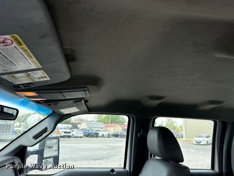 image for item DO8499 2012 Ford F350 Super Duty utility bed pickup truck