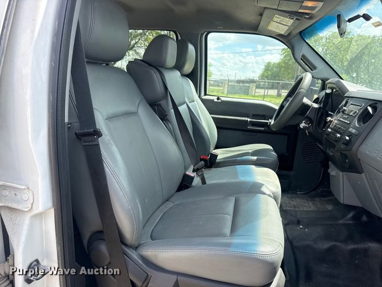 image for item DO8499 2012 Ford F350 Super Duty utility bed pickup truck