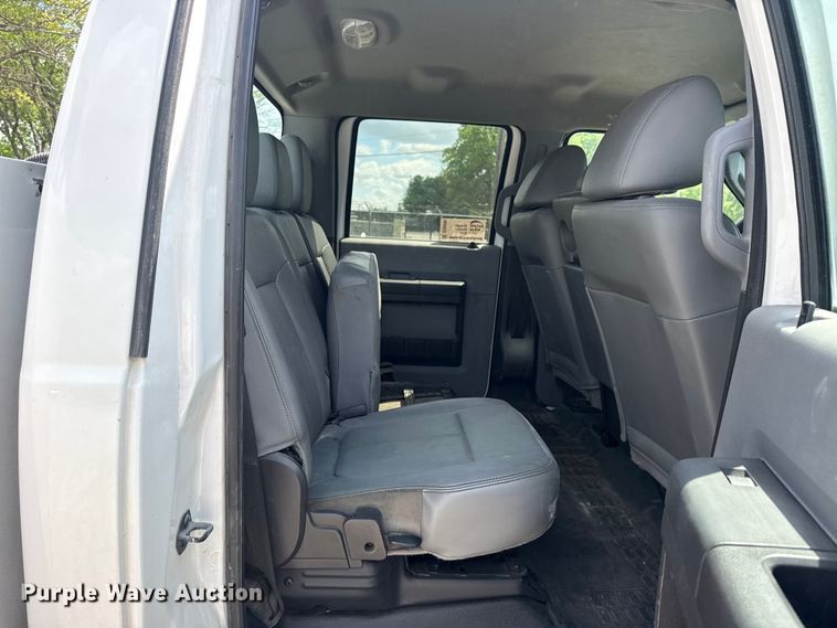 image for item DO8499 2012 Ford F350 Super Duty utility bed pickup truck