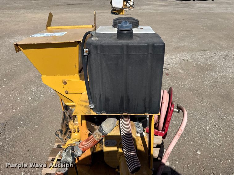 image for item DQ4322 2005 Vermeer MX125 mud mixer