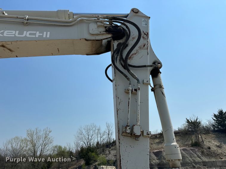 image for item DQ7756 2007 Takeuchi TB1140 mini excavator