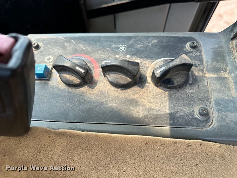 image for item DQ7756 2007 Takeuchi TB1140 mini excavator