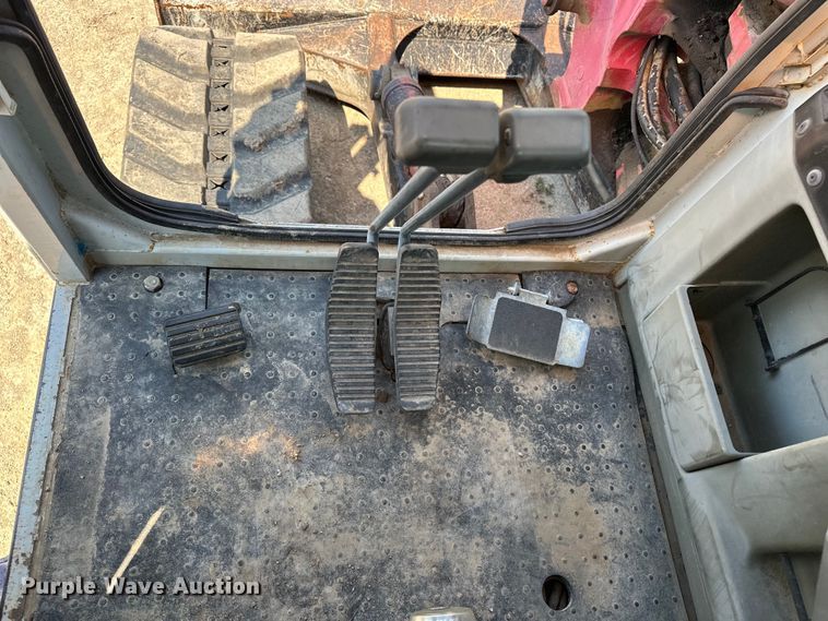 image for item DQ7756 2007 Takeuchi TB1140 mini excavator