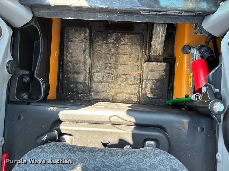 image for item DT0096 2021 Case SV280B skid steer loader