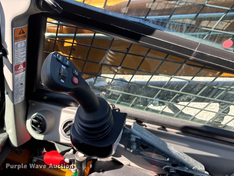 image for item DT0096 2021 Case SV280B skid steer loader