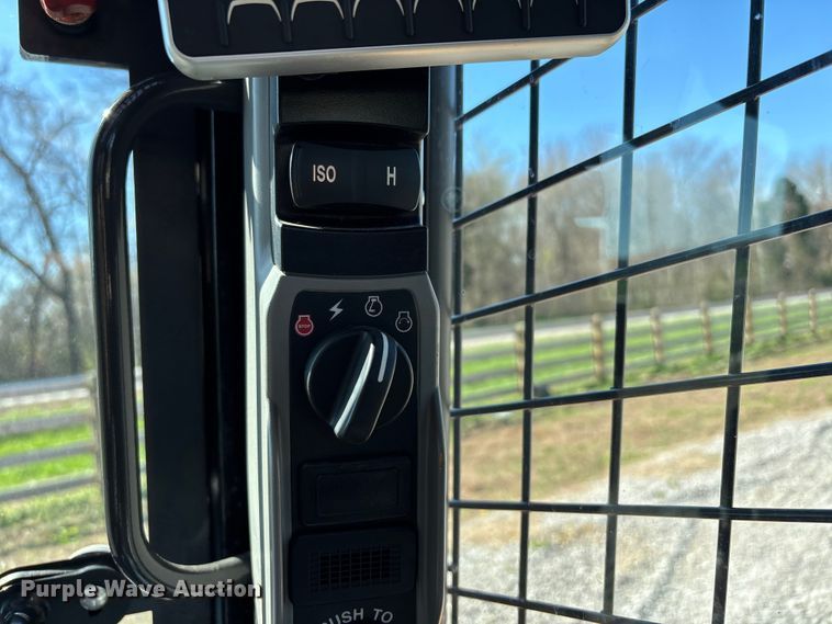 image for item DT0096 2021 Case SV280B skid steer loader