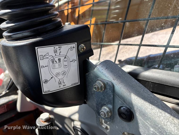 image for item DT0096 2021 Case SV280B skid steer loader