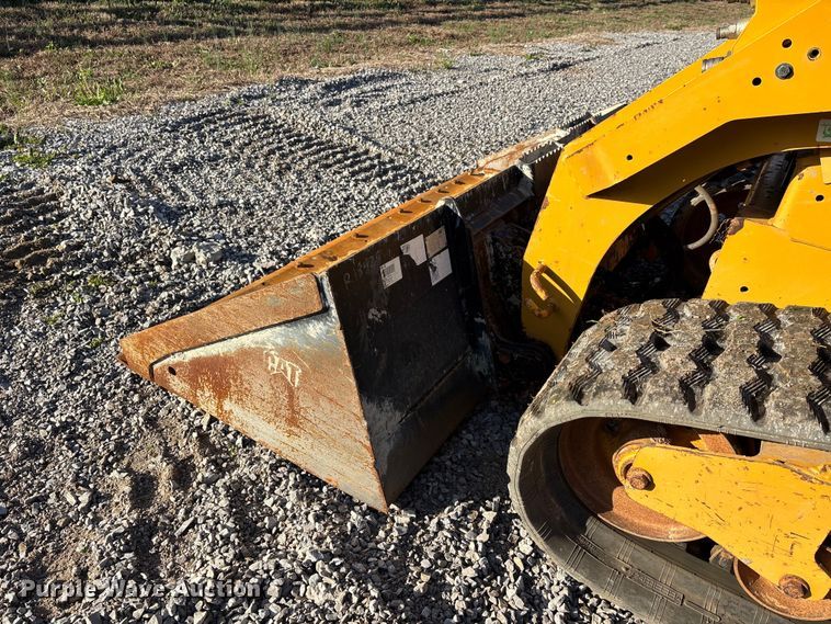 image for item DT0097 2022 Caterpillar 299D3 tracked skid steer loader