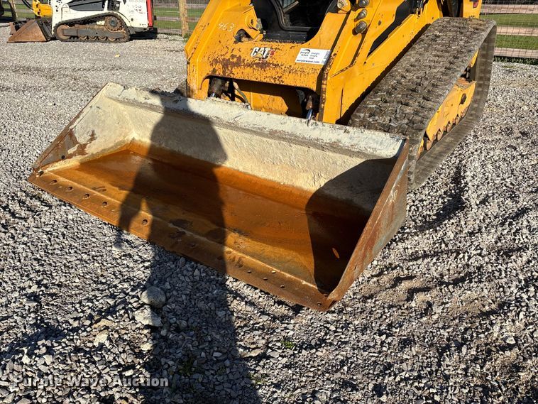 image for item DT0097 2022 Caterpillar 299D3 tracked skid steer loader