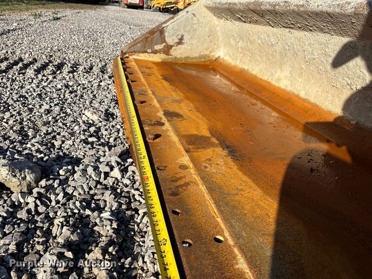 image for item DT0097 2022 Caterpillar 299D3 tracked skid steer loader