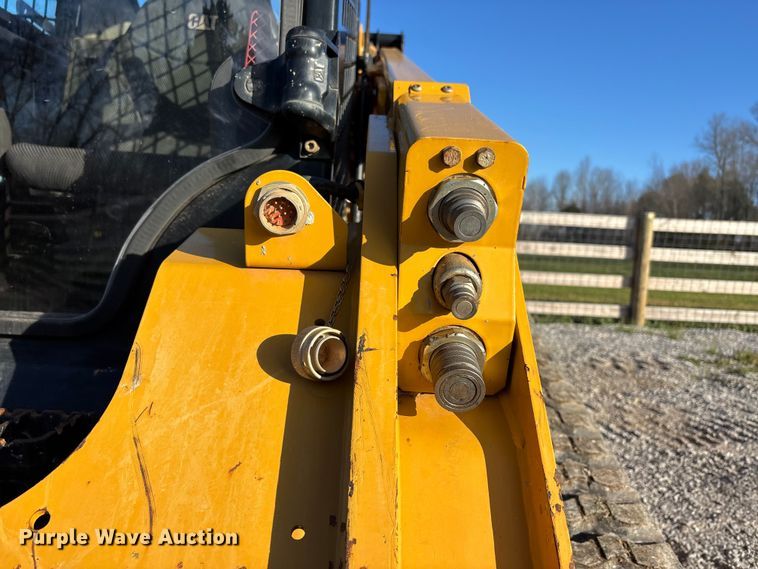 image for item DT0097 2022 Caterpillar 299D3 tracked skid steer loader