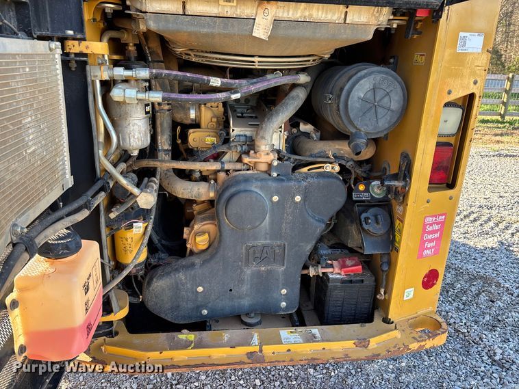 image for item DT0097 2022 Caterpillar 299D3 tracked skid steer loader