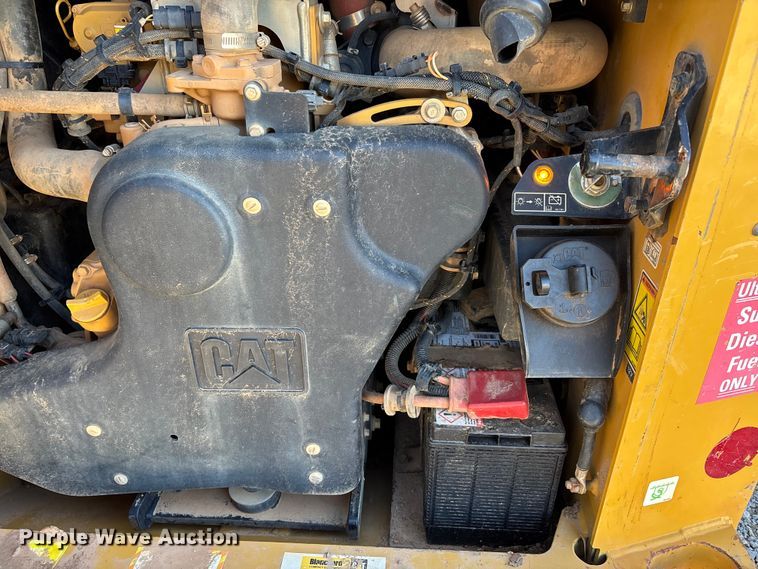 image for item DT0097 2022 Caterpillar 299D3 tracked skid steer loader