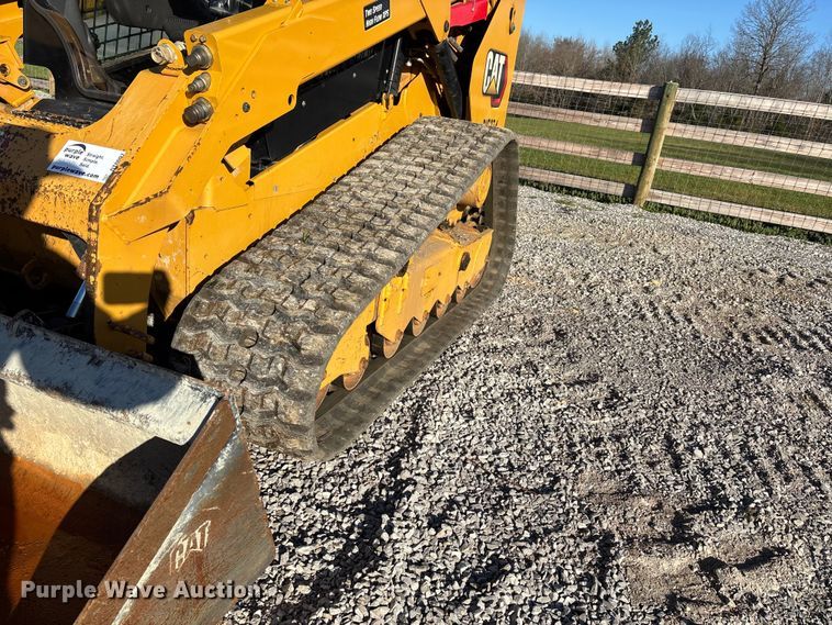 image for item DT0097 2022 Caterpillar 299D3 tracked skid steer loader