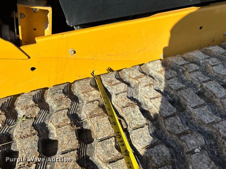 image for item DT0097 2022 Caterpillar 299D3 tracked skid steer loader