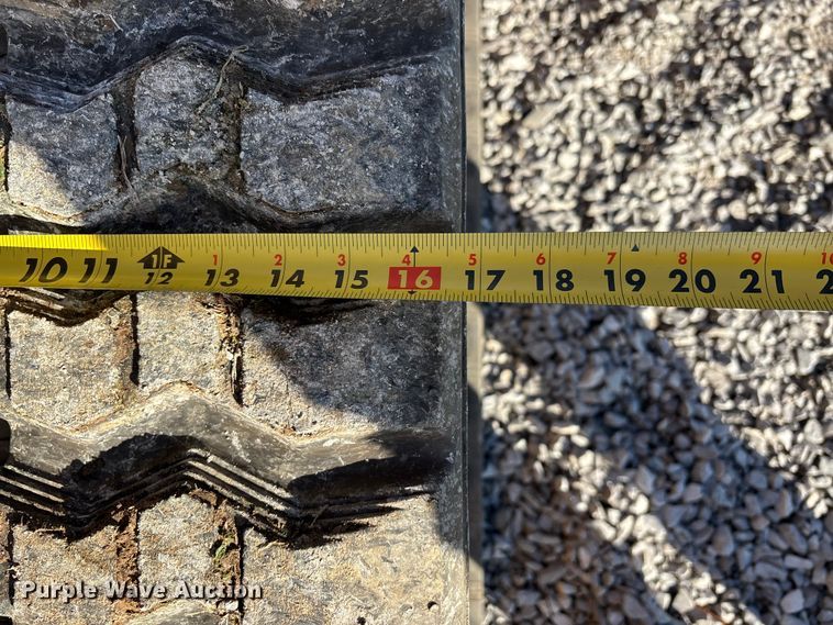 image for item DT0097 2022 Caterpillar 299D3 tracked skid steer loader