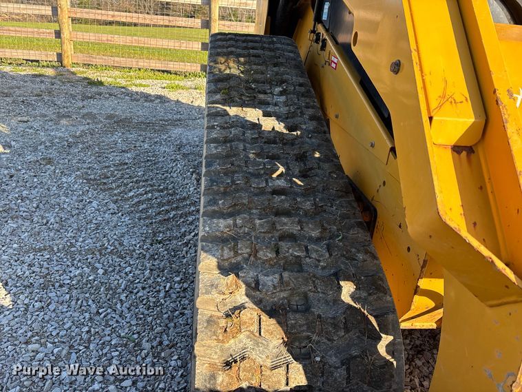 image for item DT0097 2022 Caterpillar 299D3 tracked skid steer loader