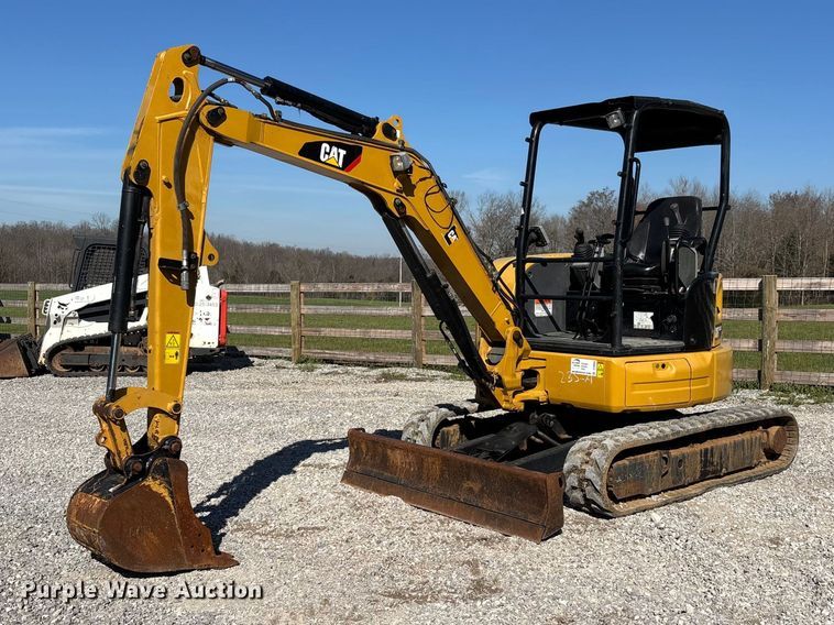 image for item DT0098 2020 Caterpillar 303.5E2 CR mini excavator