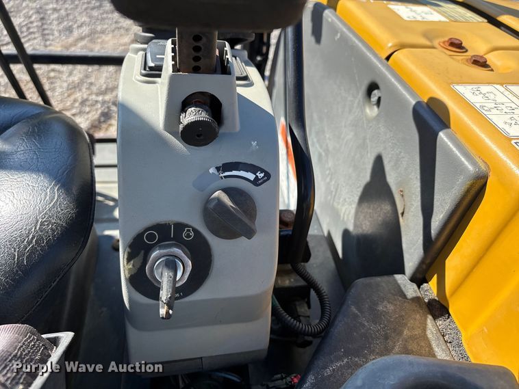 image for item DT0098 2020 Caterpillar 303.5E2 CR mini excavator