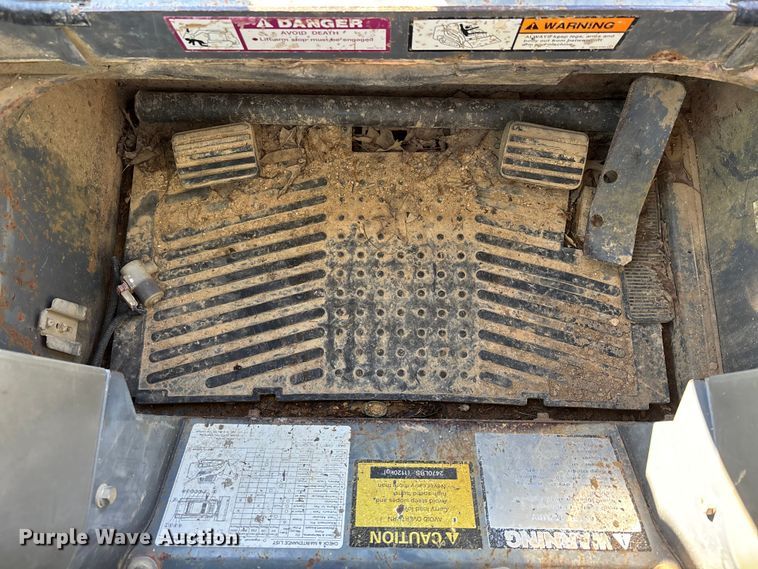 image for item DT0100 2007 Takeuchi TL150 tracked skid steer loader